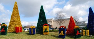 Outdoor Commercial Decorations for Shopping Centers, Plaza, Mall, and Campuses